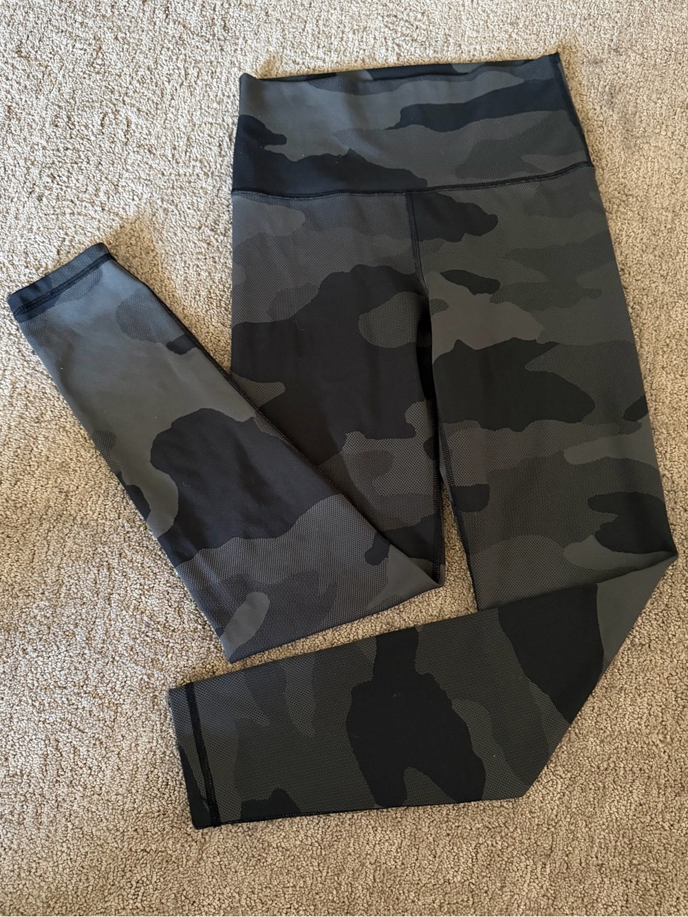 Offline by Aerie Camouflage High-Rise Leggings - Black & Gray